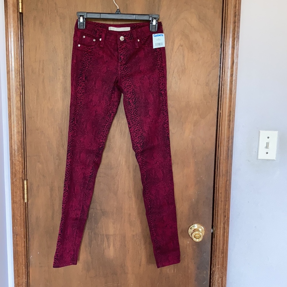 Tractr snakeskin print jean size 23